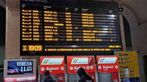 Lo Sciopero Dei Treni Dopo L Aggressione Al Capotreno A Genova La