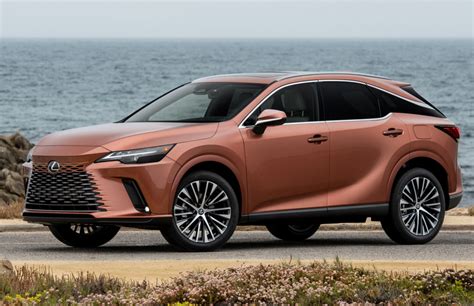 Lexus RX (2025) — цена, характеристики, фото