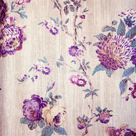 Vintage Shabby Chic Beige Wallpaper With Violet Floral Papier Peint