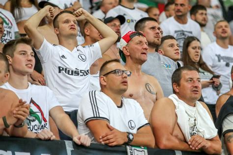 Doping kibiców Legii na meczu w Gliwicach wideo Legia Net