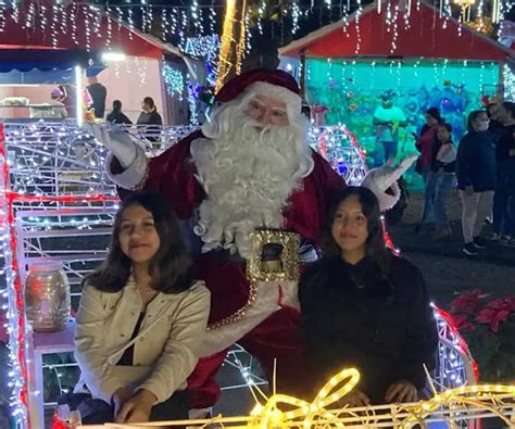 Pista de hielo y túneles de luces Villa Navideña de Mazatlán abre sus