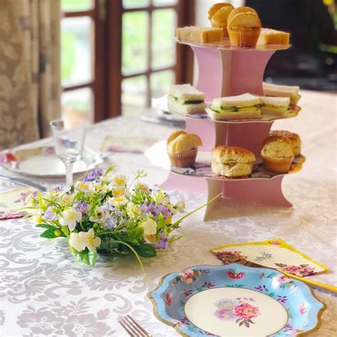 afternoon tea tablescape kits — Alice in Wonderland Afternoon Tea Table ...