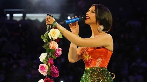 Ángela Aguilar Así fue su polémica interpretación del himno nacional