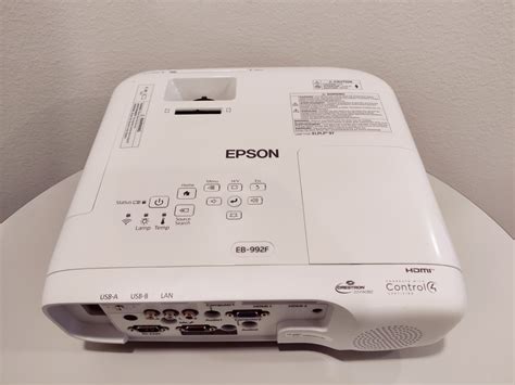 Testissä Epson EB-992F – suuri kuva pienessä paketissa | Teknavi.fi