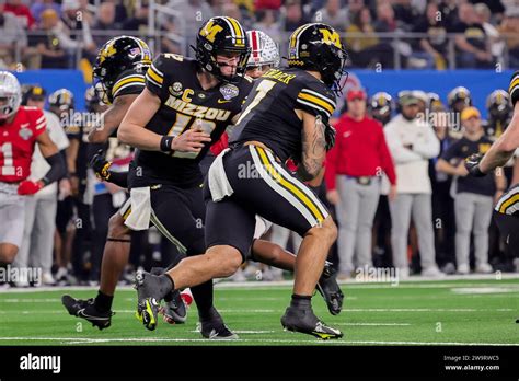 Arlington Texas Usa 29th Dec 2023 Missouri Tigers Quarterback