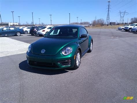 Bottle Green Metallic 2018 Volkswagen Beetle S Exterior Photo