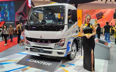 Rayakan Ulang Tahun Ke 60 Truk Listrik Fuso ECanter Melantai Di GIIAS 2023