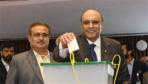 Zardari Gets Elected As President For Historic Second Time With