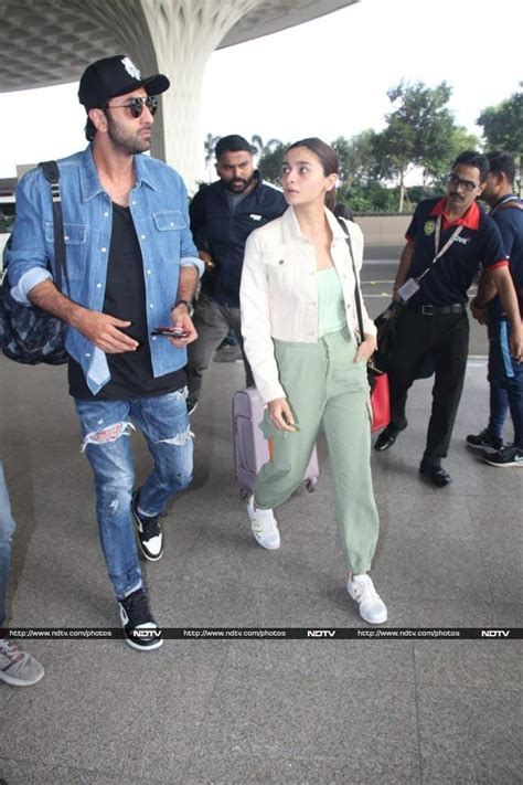 Couple Alert Alia Ranbir Anushka Virat Fly Out Of Mumbai Photos