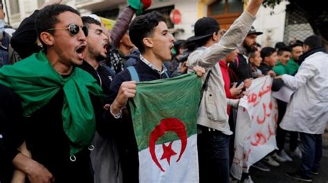 الحراك الشعبي في الجزائر بين الانتقال المفروض والانتقال التعاقدي