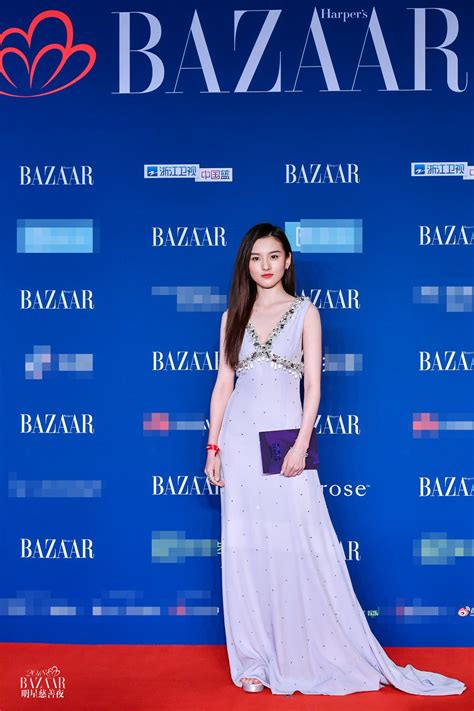Thảm đỏ hot nhất Cbiz hôm nay Vắng Phạm Băng Băng Dương Mịch Đổng Khiết cạnh tranh nhan sắc