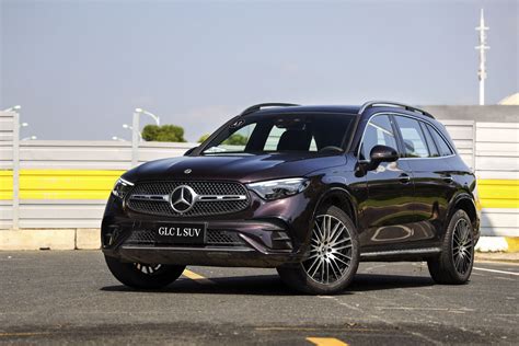 底气十足 一步到位 试驾全新奔驰长轴距glc Suv 新浪汽车