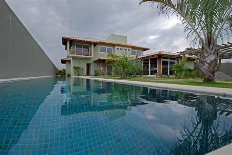 Casa piscina a venda em Busca Vida Hansen Imóveis