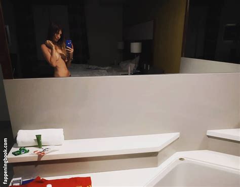 Iamcristinini Nude OnlyFans Leaks Fappening FappeningBook