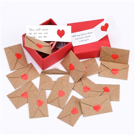 Amazon.com: 100 Reasons I Love You: Romantic Gift Box with Love