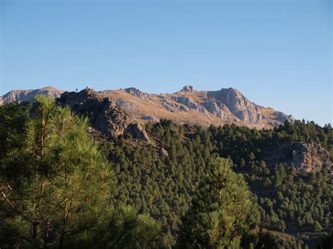 Caminando Por Sierras Y Calles De Andaluc A Cerros Del Muerto Y De Las