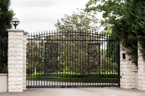 How Much Does A Wrought Iron Fence Cost 2023 Prices