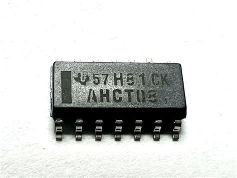 SN74AHCT08D IC AND Gate 4 Element 2 IN CMOS 14 Pin SOIC Tube