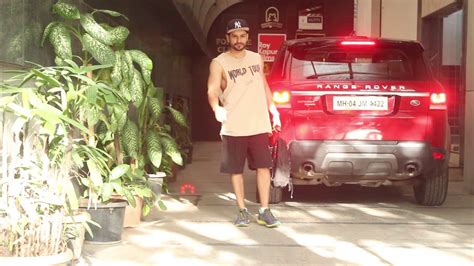 Kunal Khemu Spotted At Body Sculptor Gym Khar Filmy Starss Youtube