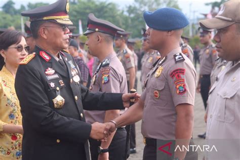 Personel Polri Di Papua Barat Terima Kenaikan Pangkat Antara News