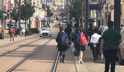 Le Mans Agression Dun Conducteur De Bus La Circulation Du Tram