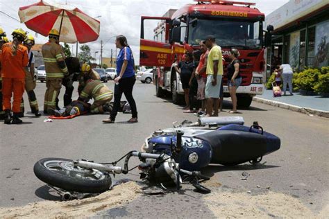 Acidente Entre Moto E Carro Deixa Homem Ferido No Recanto Das Emas