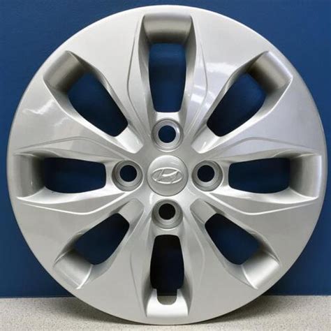 ONE 15 17 Hyundai Accent 55573 14 8 Spoke Hubcap Wheel Cover