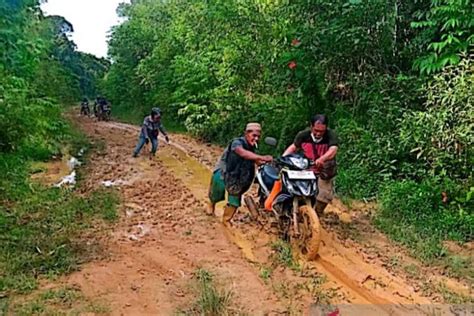 Hampir 800 Jiwa Terisolasi Di Kutai Barat Akibat Akses Jalan Menuju