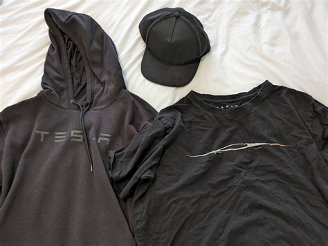 Show Off You Cyber Thursday Cybertruck Day Outfit Tesla Cybertruck