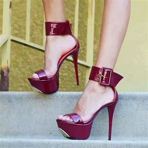 loja de Sandálias Mega Pata Heels Brazil on Instagram 320 00 Do