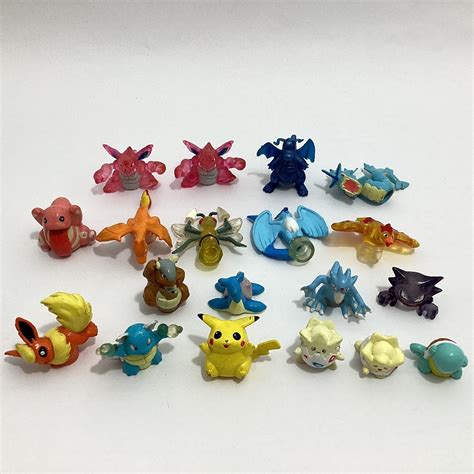 【傷や汚れあり】ポケットモンスター 鉛筆 キャップ フィギュア 19個 ピカチュウ ブースター リザードン ギャラドス ゴースト 等 当時物