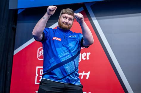 Dutch Darts Championship Cameron Menzies Dumps Out Raymond Van