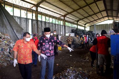 Melihat Pengelolaan Sampah Pemerintah Daerah Banyumas Langkah Konkret