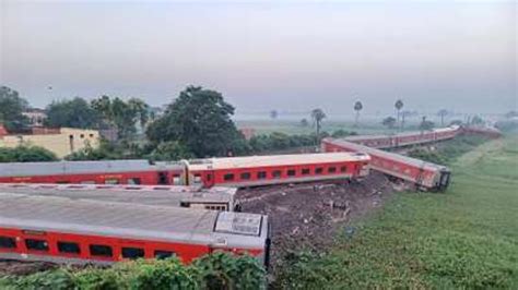 Bihar Train Accident 4 Dead Over 50 Injured After Northeast Express