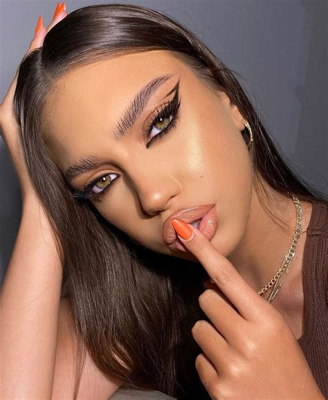 Delineado De Sirena La Tendencia De Maquillaje Que Aumenta Tu Sex Appeal Glamour