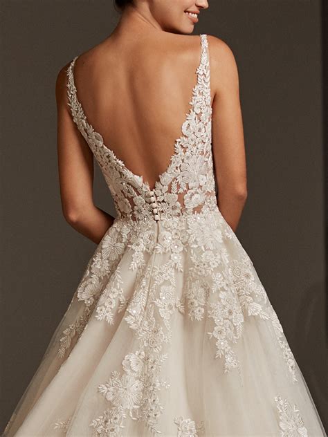 Robes de mariée sur Pronovias ARIEL Mariages net