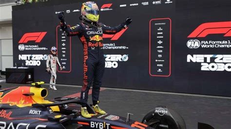 Sergio P Rez Vence Gp Do Azerbaij O Em Dia De Dobradinha Da Red Bull