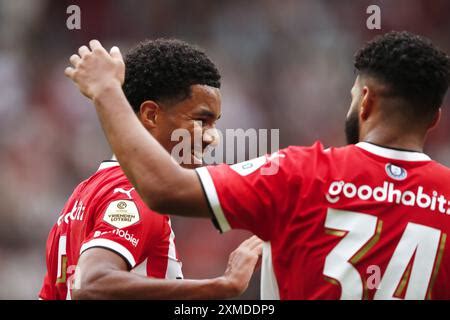 Eindhoven Ismael Saibari Of Psv Eindhoven Celebrate The Later