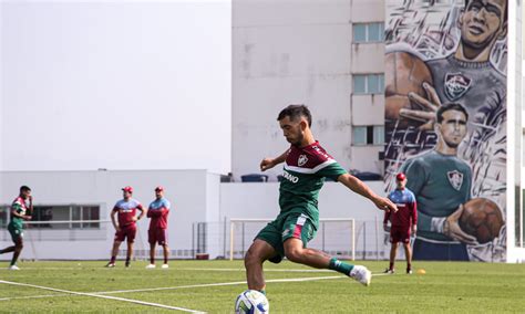 Leo Fernández entra na mira do Barcelona de Guayaquil