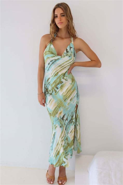 Emily Feld Iconic And Hot Fashion Outfits K Fashion