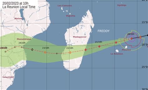 Le Cyclone Freddy Passe L Le Maurice Et S Approche De La R Union La