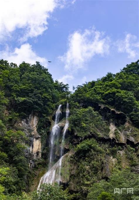 江西湖口：山间飞瀑景如画 瀑布 付垅乡 景致