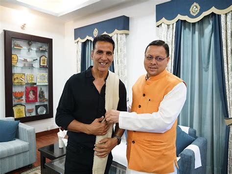 Akshay Kumar Meets Uttarakhand Cm Pushkar Singh Dhami In Dehradun