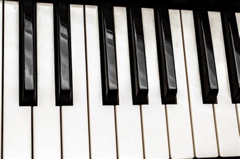 Teclas De Piano En Blanco Y Negro Instrumento Musical Foto Premium