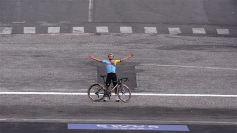 Jo De Paris Cyclisme Sur Route Fin De Course De Folie De Remco