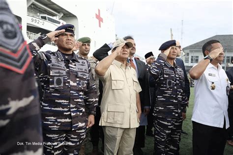 Prabowo Lepas Keberangkatan Kapal Rs Tni Kri Radjiman Untuk Kirim