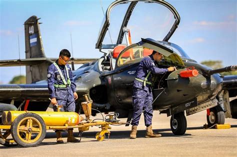 Imágenes que recuerdan 100 años de historia de la Fuerza Aérea