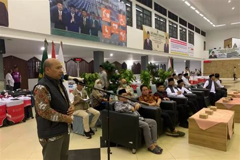 Kemenko Pmk Sambut Kepulangan Kloter Pertama Jemaah Haji Indonesia