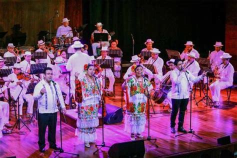 La Orquesta Típica Yukalpetén conmemora los cinco años del Palacio de