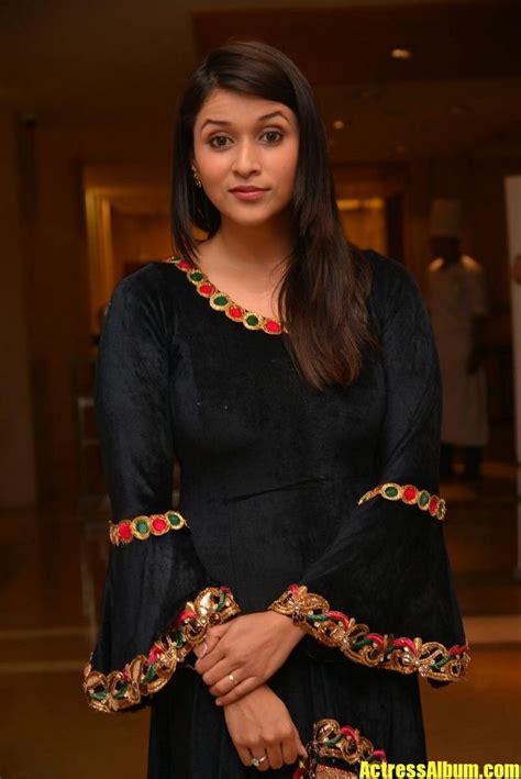 Mannara Chopra Hot Stills Actress Priyanka Chopra Bollywood Bollywood Actress